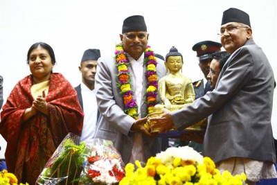 पहिलो चरणमा कसैले बहुमत ल्याउन नसकेपछि दोस्रो चरणबाट  यादव गणतन्त्र नेपालको पहिलो राष्ट्रपति बनेका थिए